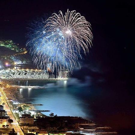 Appartamento Frontemare Marina dʼMarina dʼAndora Kültér fotó